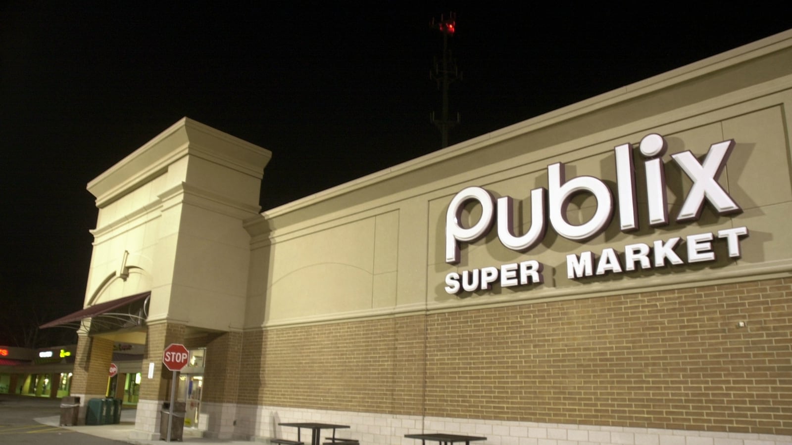 cheats/2014/12/30/publix-to-offer-same-sex-health-benefits/141230-publi-heat_qvwfoe