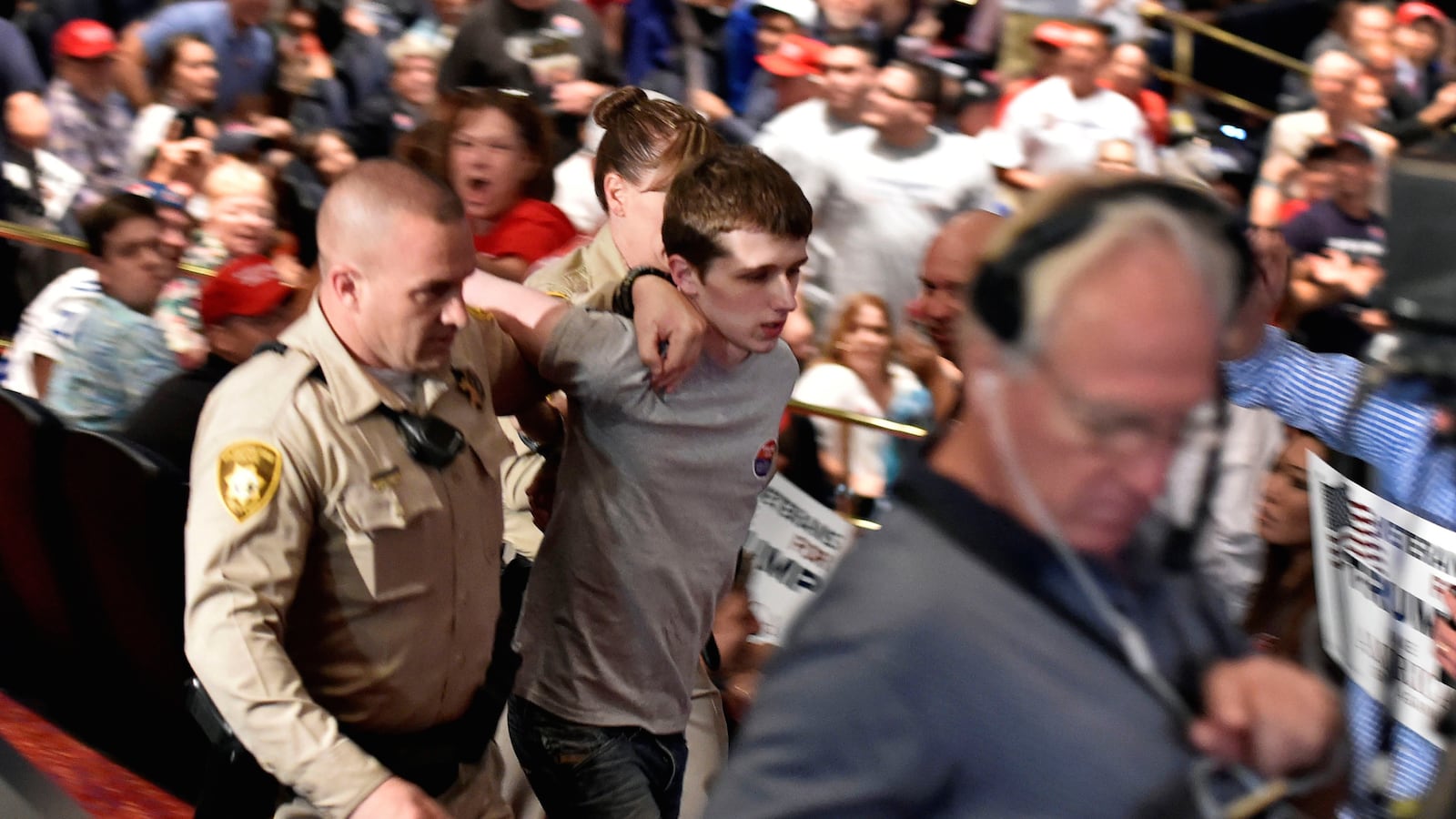 cheats/2016/06/20/man-arrested-for-wanting-to-kill-trump/160620-sandford-trump-kill-cheat_x474lz