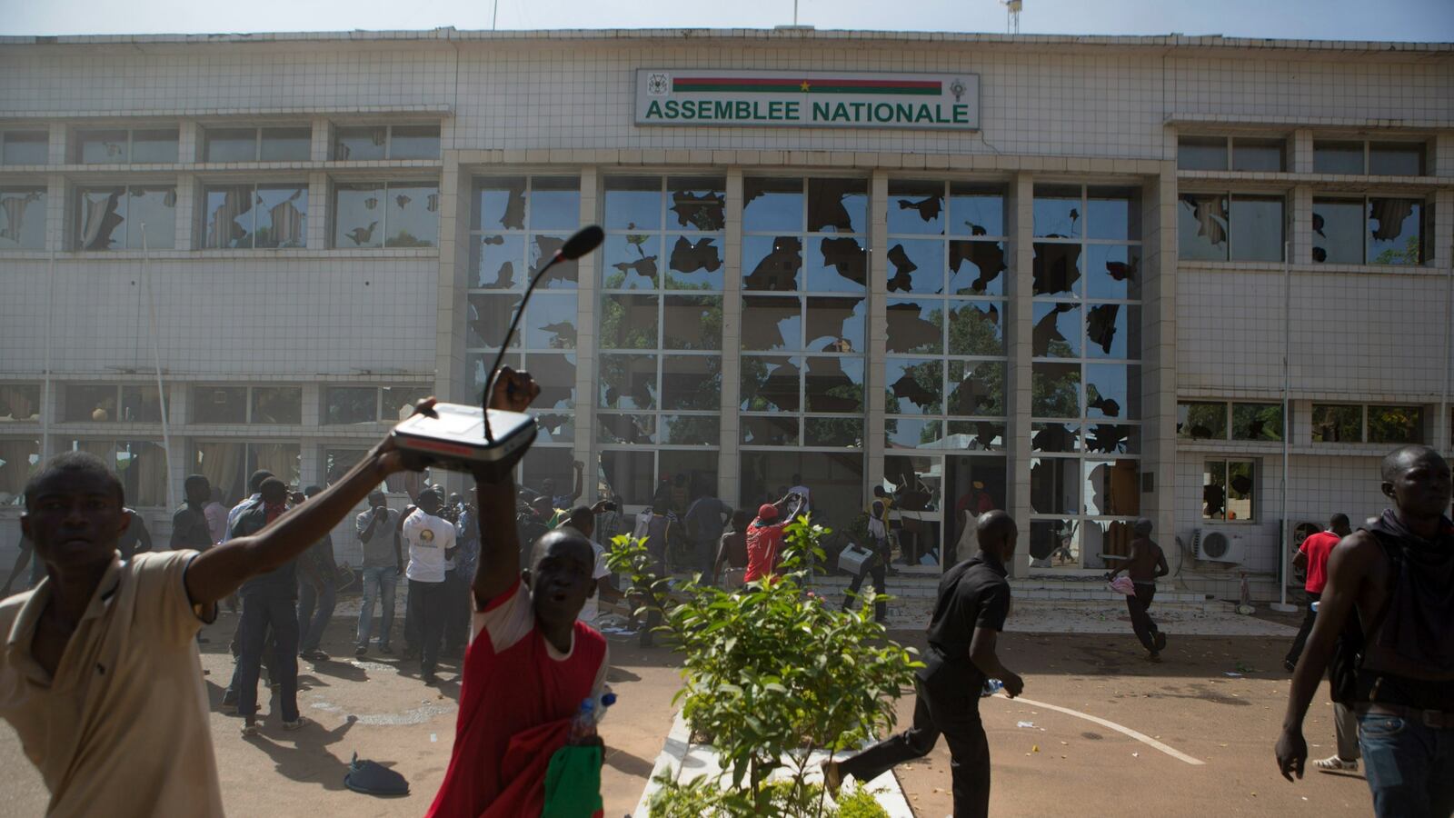 cheats/2014/10/30/burkina-faso-government-collapses/141030-burkina-faso-cheat_iy0fmm