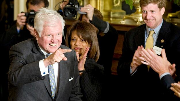 galleries/2009/08/26/teddy-s-final-days/ted-kennedy-final-days-14_ysnuq3