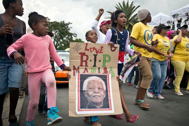 galleries/2013/12/06/goodbye-madiba-the-world-mourns-nelson-mandela-photos/update-madiba-reax-3_fcxqre