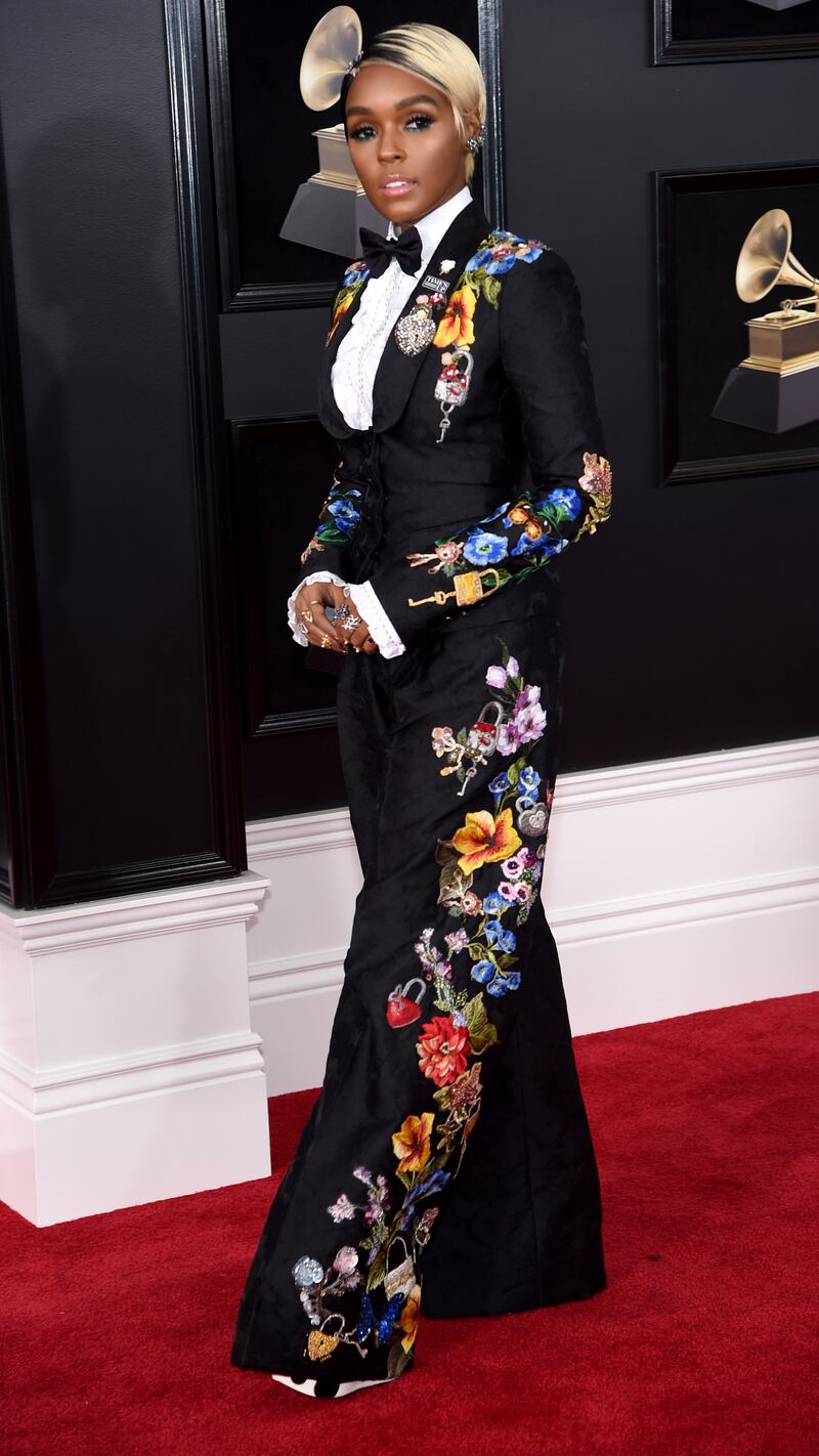 180128-grammys-red-carpet-janelle-mone_pf0vgv