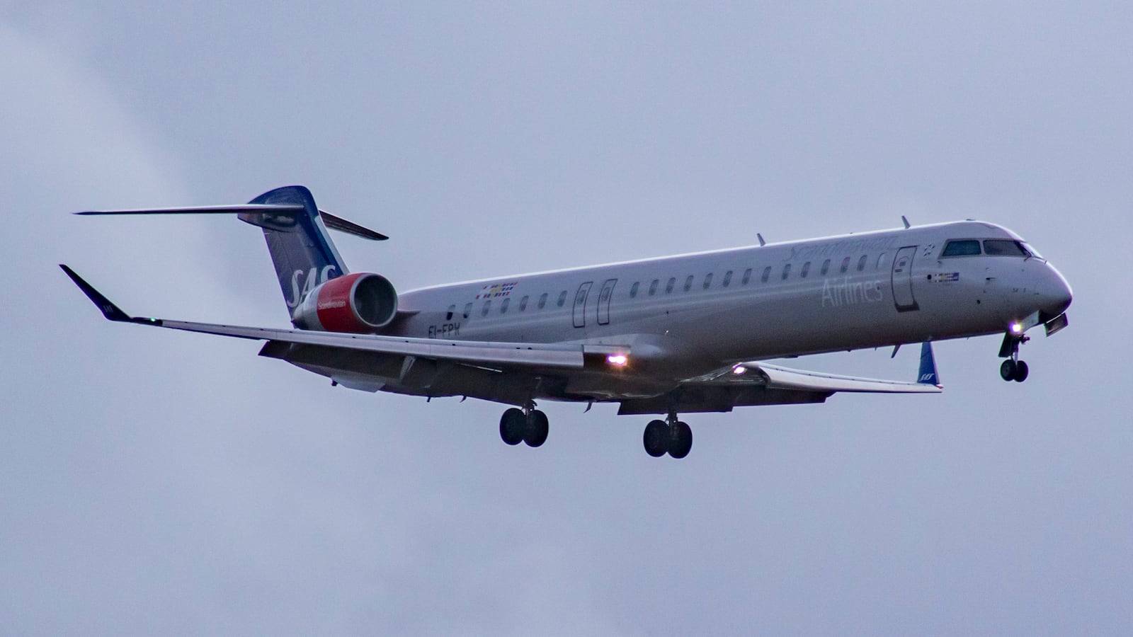 SAS Scandinavian Airlines Bombardier Mitsubishi CRJ-900