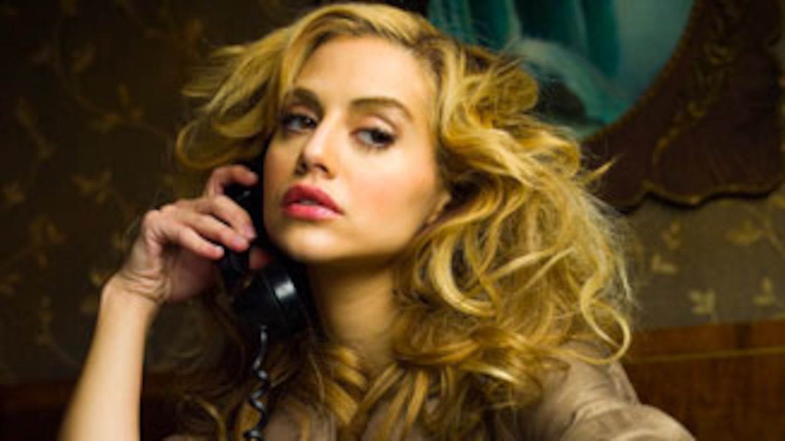 articles/2010/01/27/brittany-death-suit/posner-brittany-murphy-gallery-launch_pvsqod