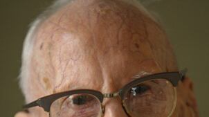 cheats/2011/04/15/worlds-oldest-man-dies-1/oldest-man-walter-breuning_c7my1n