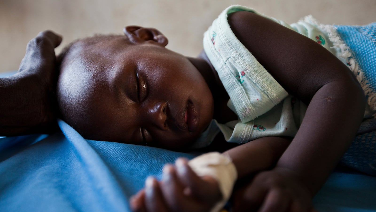 articles/2014/05/08/the-robot-that-could-kill-malaria/140507-clift-malaria-tease_mbn35x