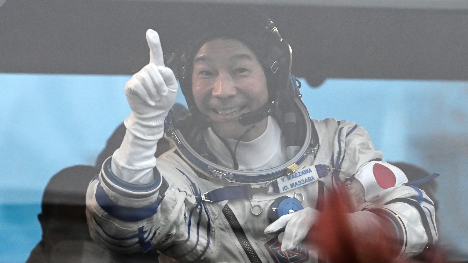 2021-12-08T060318Z_1002656327_RC23AR90XI3F_RTRMADP_3_SPACE-EXPLORATION-RUSSIA-JAPAN-LAUNCH_ycwzcm