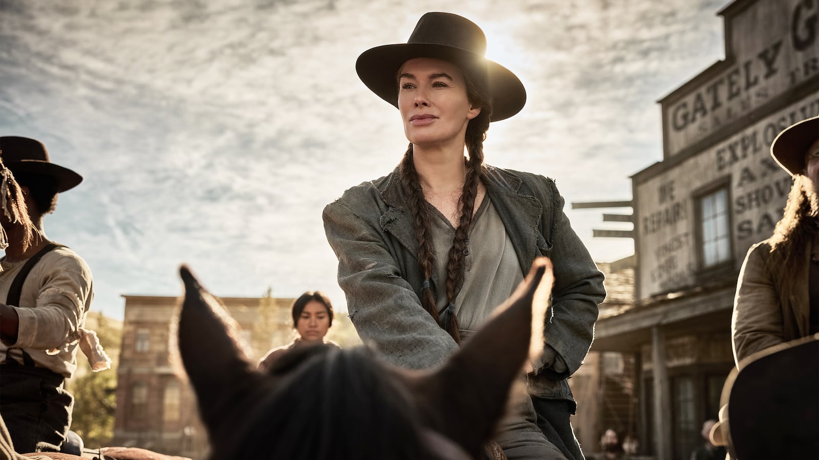 Lena Headey as Fiona Nolan in The Abandons.