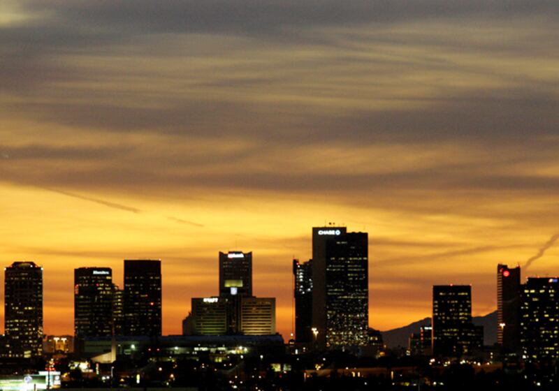 galleries/2011/08/15/america-s-hottest-cities/skin-cancer-cities-phoenix-arizona_auht1e