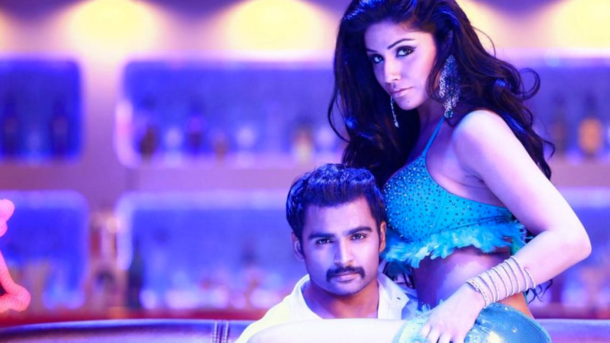 articles/2012/12/27/afghan-actress-gihana-khan-braves-bollywood/moreau-gihana-khan-bollywood-tease_jpdfib