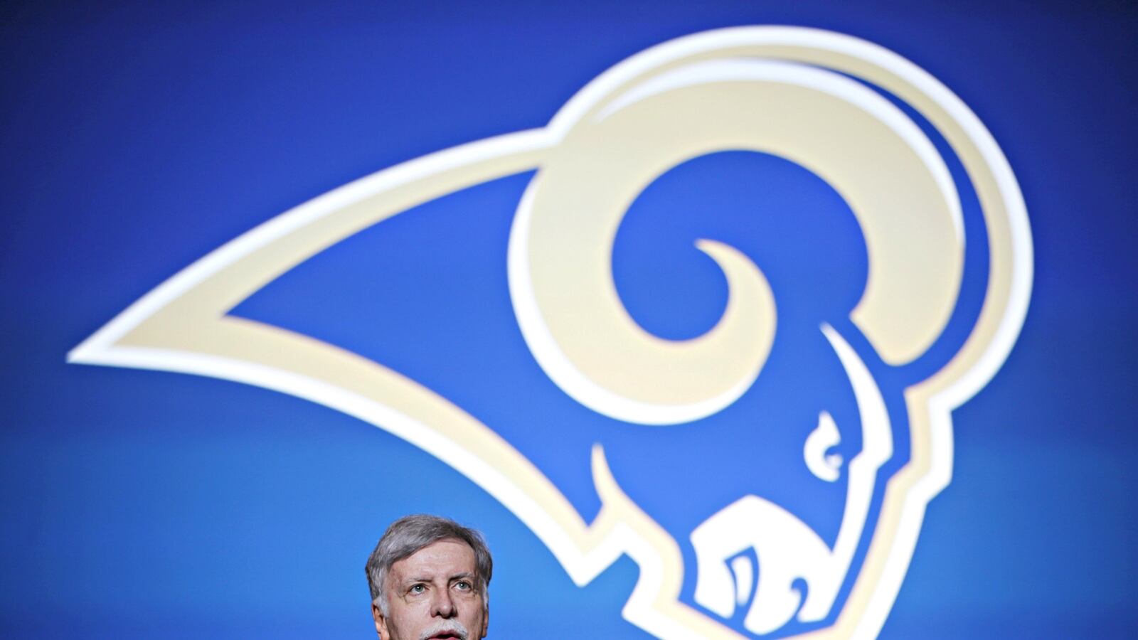 cheats/2016/05/24/los-angeles-to-host-first-super-bowl-in-40-years/160524-los-angeles-super-bowl-cheat_xjaqh0