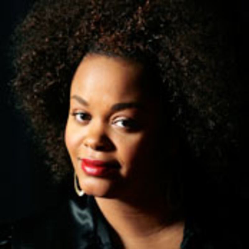 articles/2009/03/19/the-mystery-of-jill-scott/syme-jill-scott_18439_yahj98