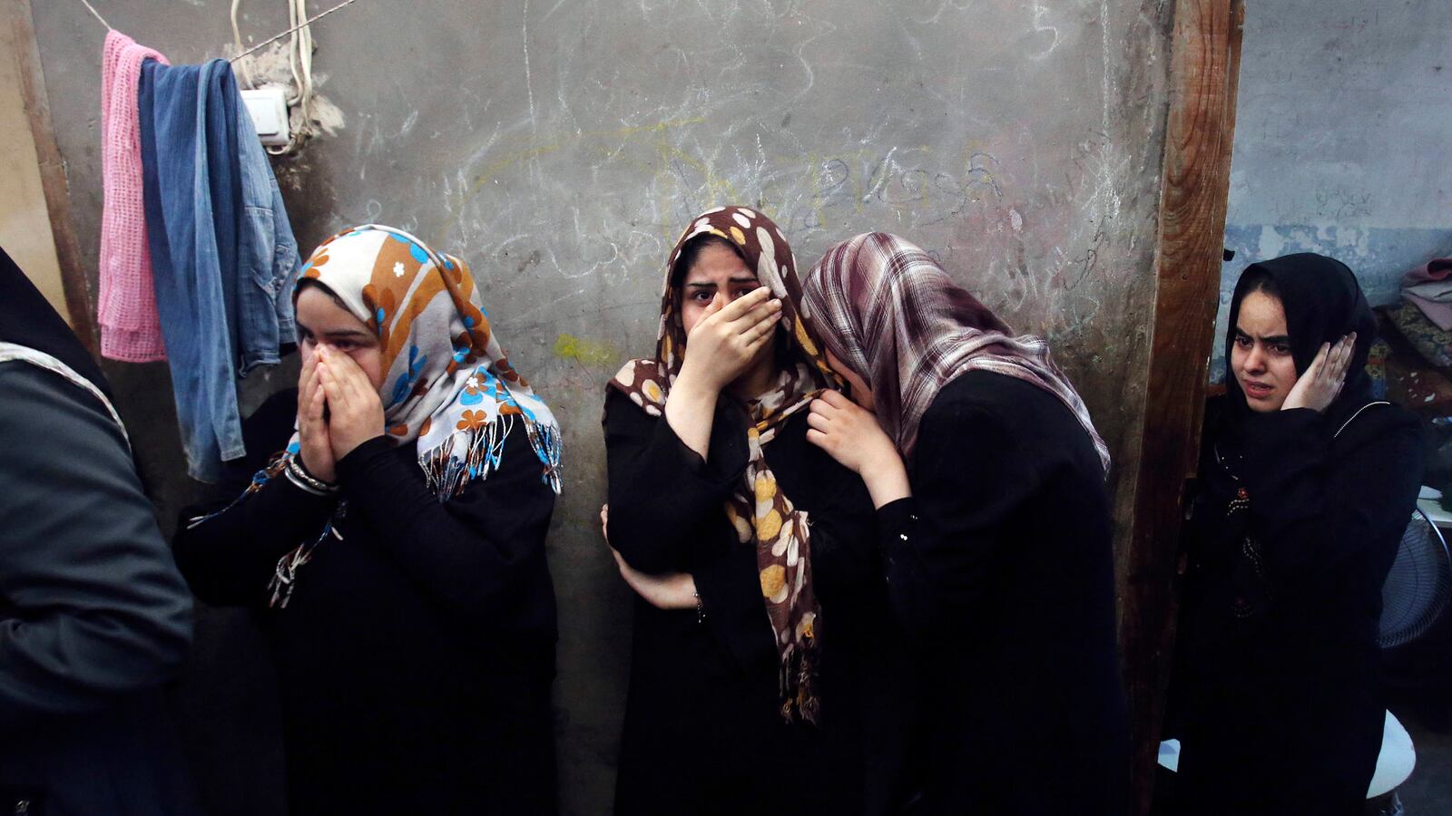 cheats/2014/07/16/death-toll-hits-208-in-israel-palestine/140714-palestinian-deaths-cheat_frbzvo