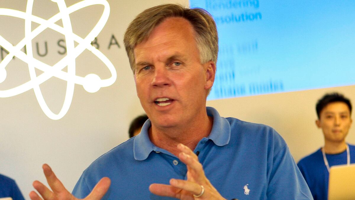 cheats/2011/06/14/j-c-penney-poaches-apple-exec/ron-johnson-cheat1200_jrfo7x