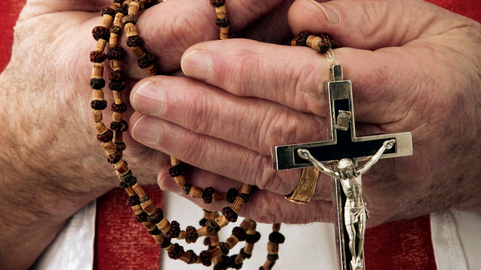 180823-mair-priests-marry-tease_fyfzfg