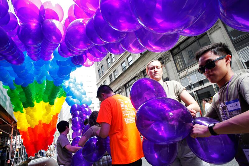 galleries/2011/06/26/gay-pride-parade-new-york/gay-pride-parade-new-york-2_qmcka6