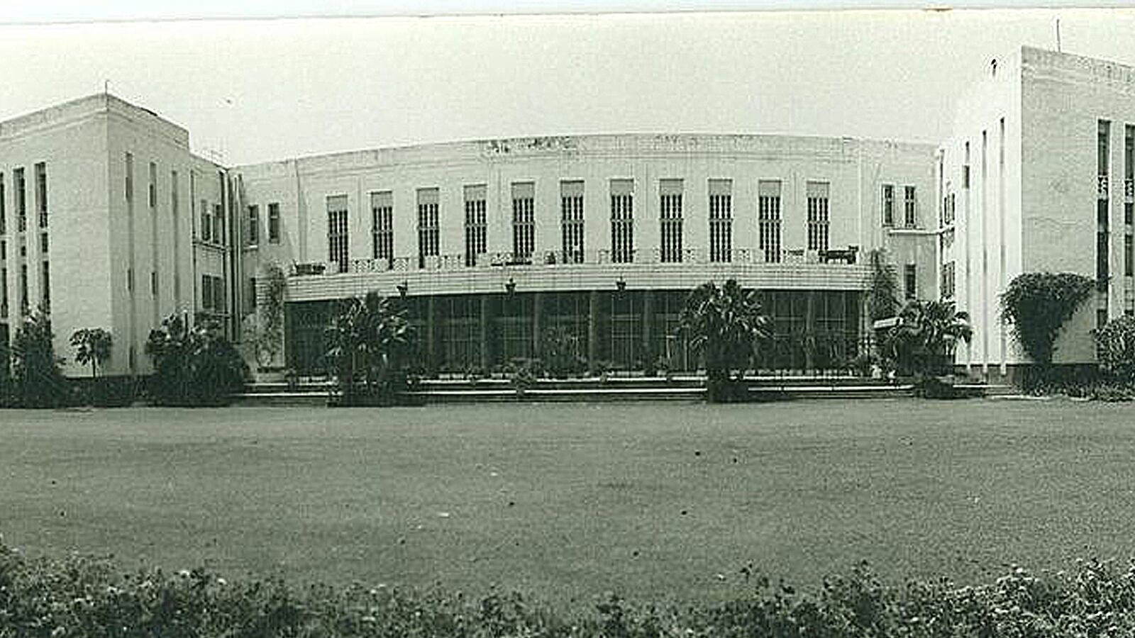 articles/2014/05/13/an-indian-icon-reborn-the-imperial-hotel-reclaims-its-glory-days/140712-imperial-hotel-tease_tdwyjw