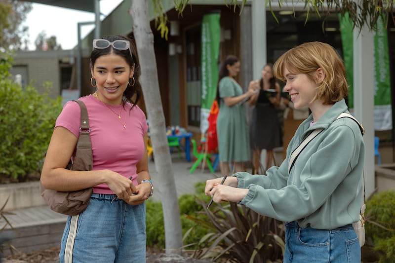 (L-R) Kartiah Vergara as Ana Garcia and Sophia Lillis as Carrie Finch.
