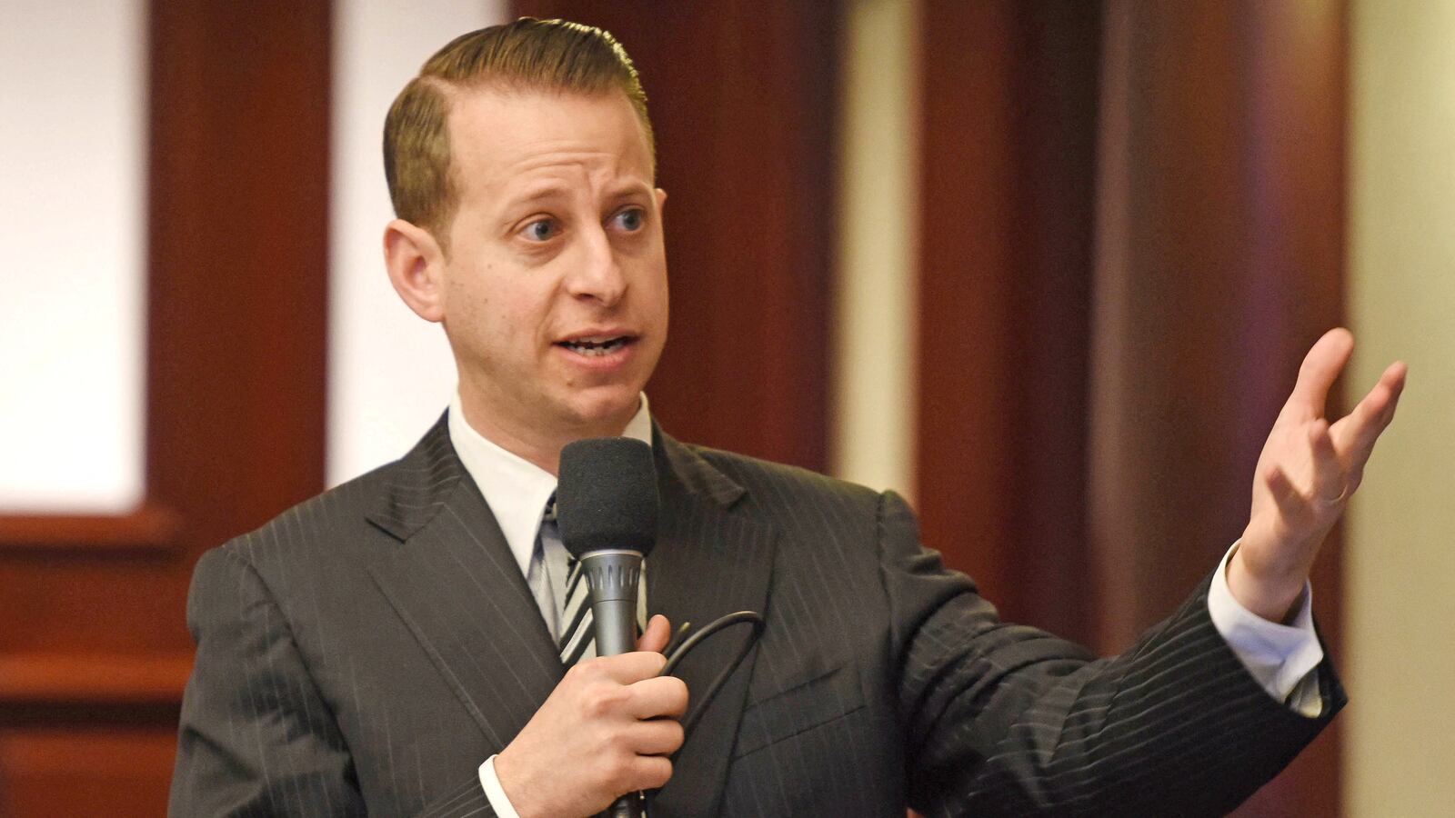 2022-11-01T013721Z_724638738_RC2K1C8XX2CN_RTRMADP_3_USA-ELECTION-HEADSHOTS_gk9qgf