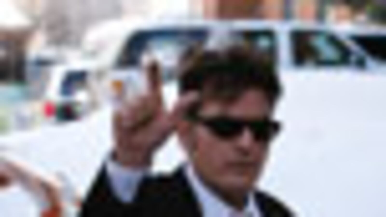cheats/2010/05/05/sheen-gives-richards-full-custody/charlie-sheen-2_ivcypw