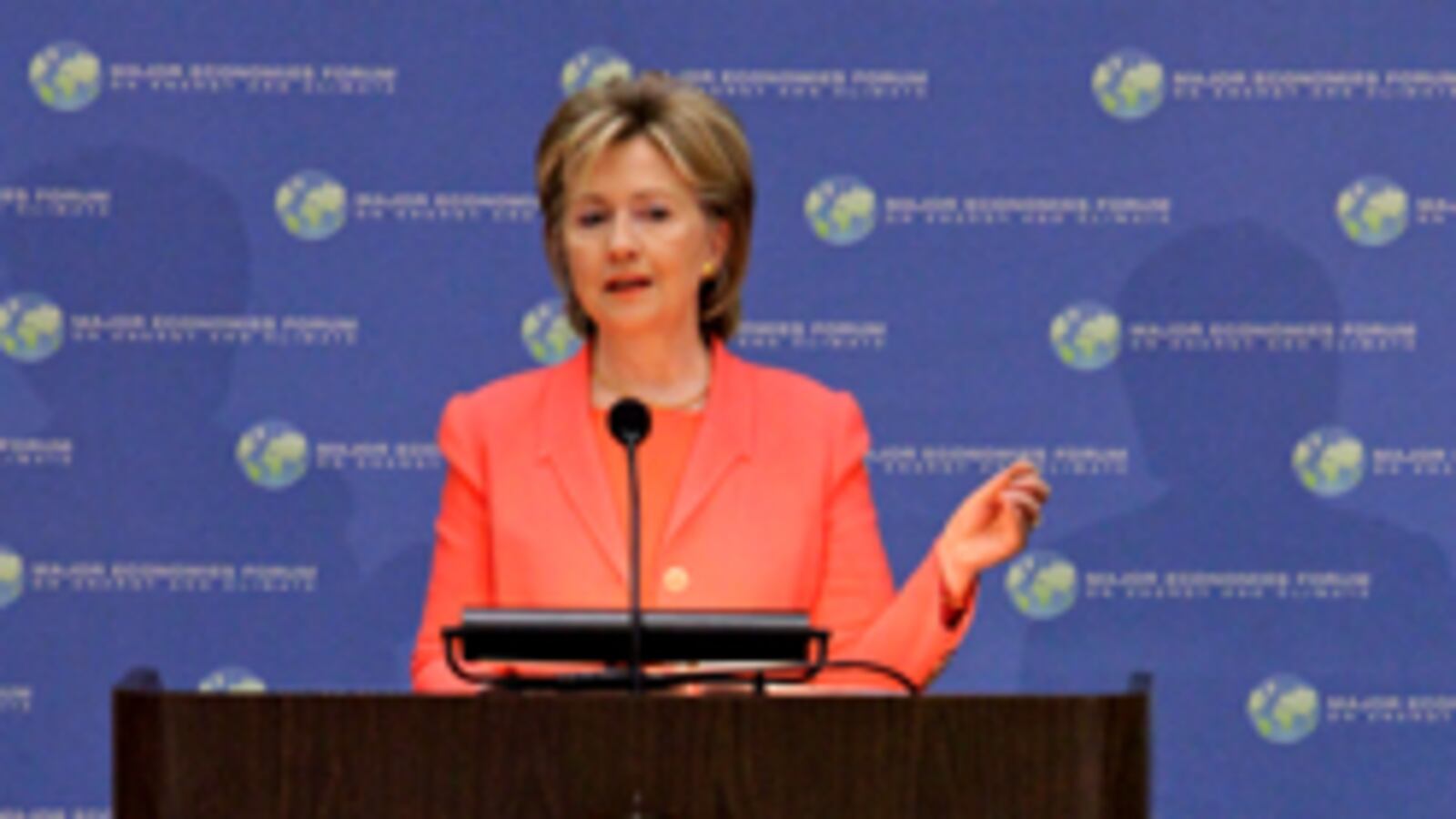 cheats/2009/04/27/clinton-us-guilty-of-global-warming/hillary-clinton-at-climate-forum_s9r1ln