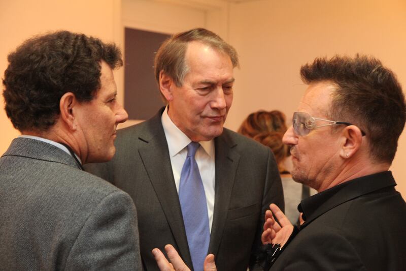 galleries/2012/11/15/william-mcraven-bono-more-from-the-hero-summit-photos/hero-summit-dinner-03_kwpkba