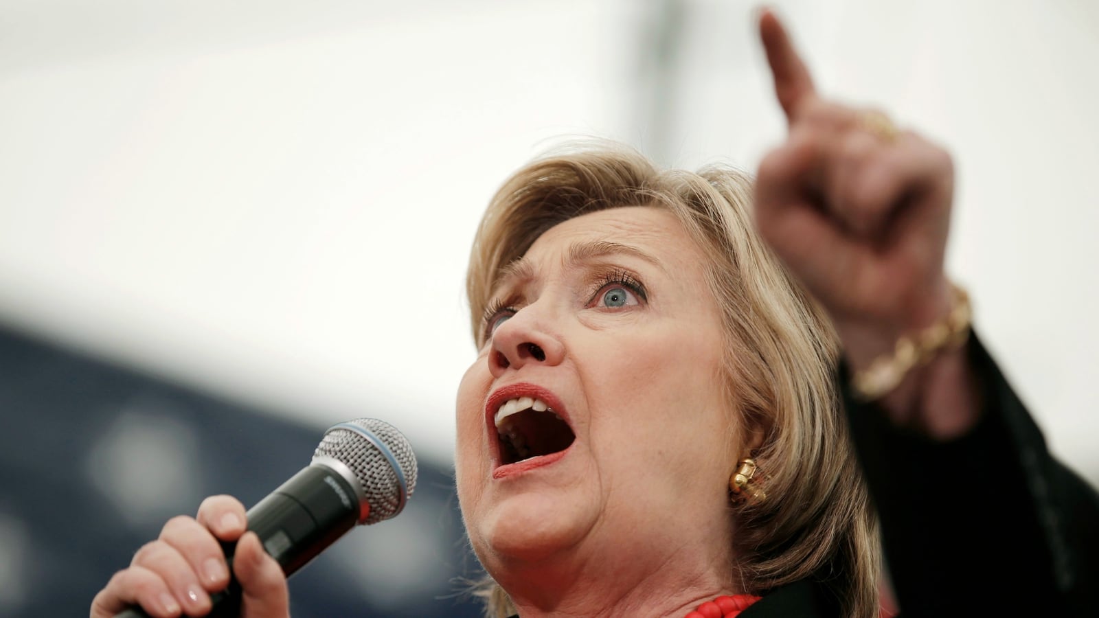 cheats/2016/06/01/hillary-blasts-fraud-trump-for-trump-university/160601-clinton-trump-cheat_ftk0dm