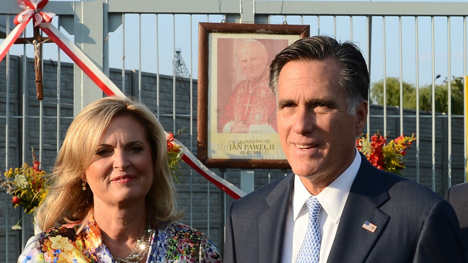 cheats/2012/07/30/mitt-i-won-t-be-watching-ann-s-horse/romney-wont-watch_iy9lwv