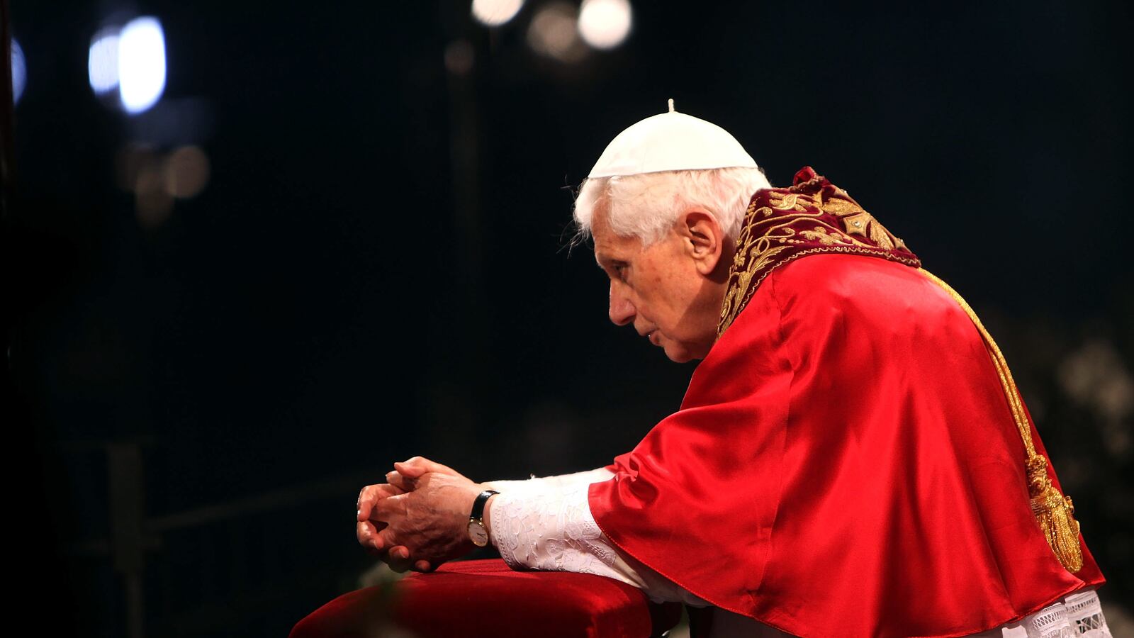 articles/2013/02/17/the-end-of-a-distinctive-catholic-moment/the-end-of-a-distinctive-catholic-moment-image_qlnwfk