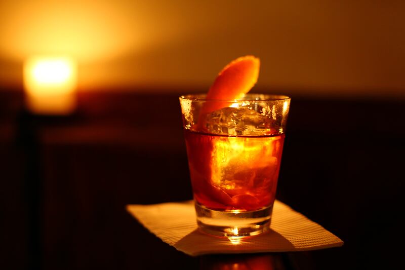 galleries/2013/09/29/the-best-bourbon-drinks-for-fall-photos/130927-burbon-month-06_xvusft