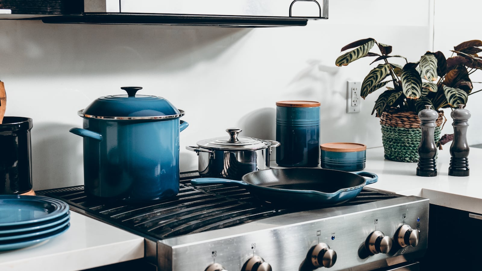 dane-deaner-1561446-unsplash_tnin0a