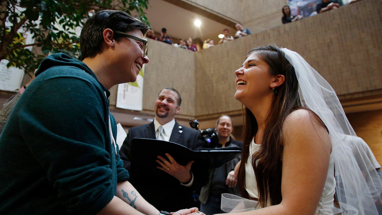 cheats/2014/01/23/ag-marriage-ban-unconstitutional/140123-va-gay-marriage-cheat_ndyxdb