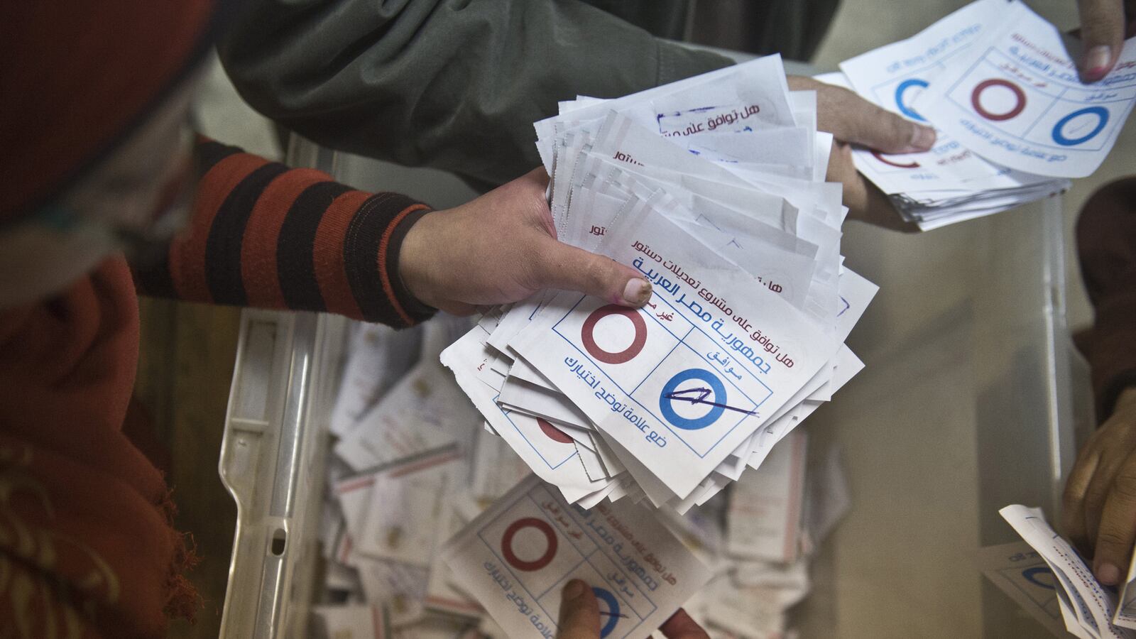 cheats/2014/01/16/90-percent-approve-constitution/140116-egypt-cheat_nslsar