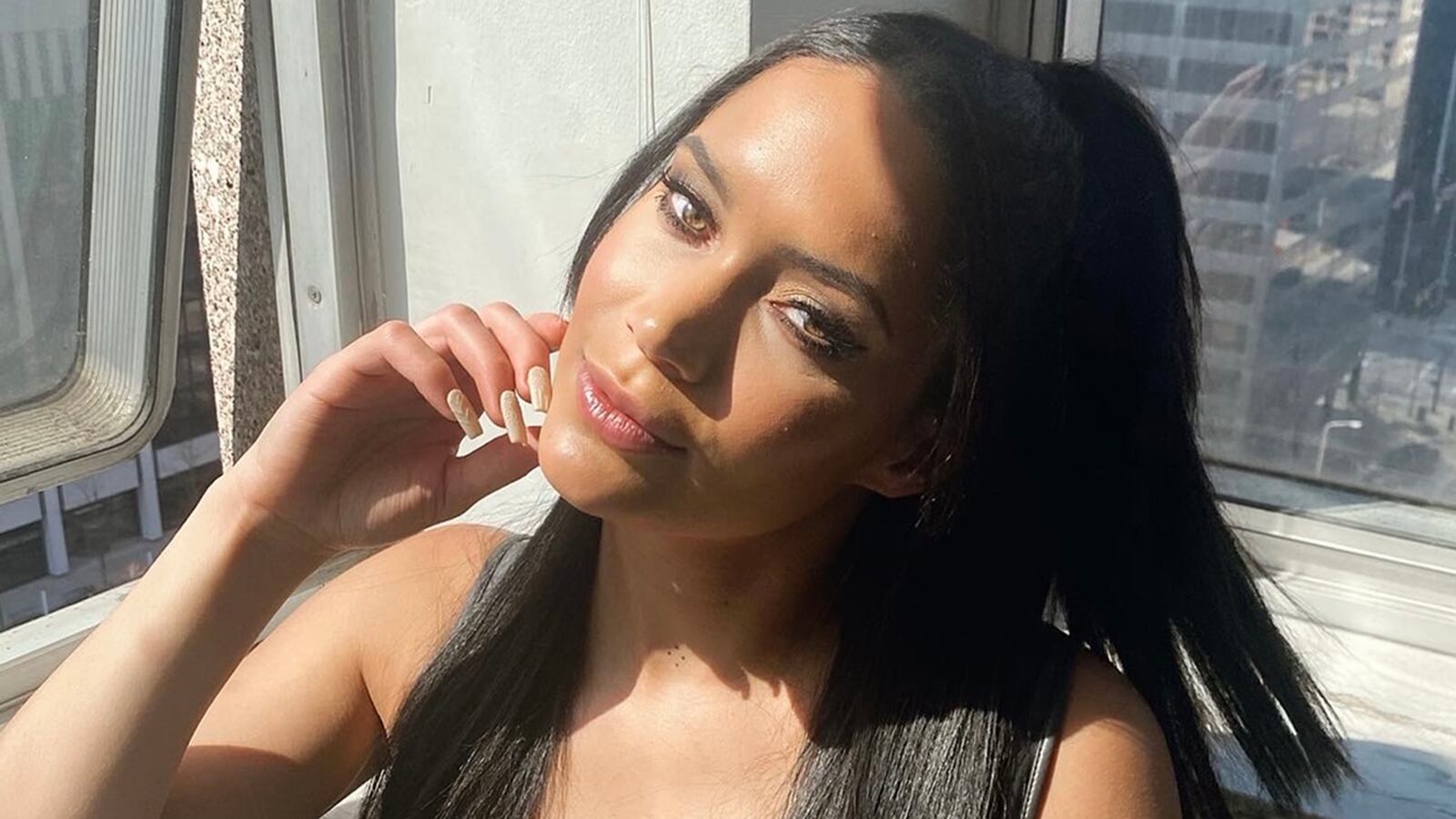 210417-roundtree-Gianna-Hammer-tease_svgqou