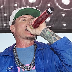 Vanilla Ice performing