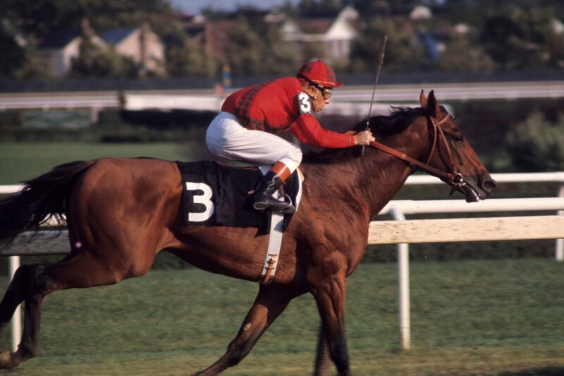 articles/2014/05/03/one-red-rose-for-the-green-kid-who-won-the-kentucky-derby/140502-derby-smith-tease_jjobrw