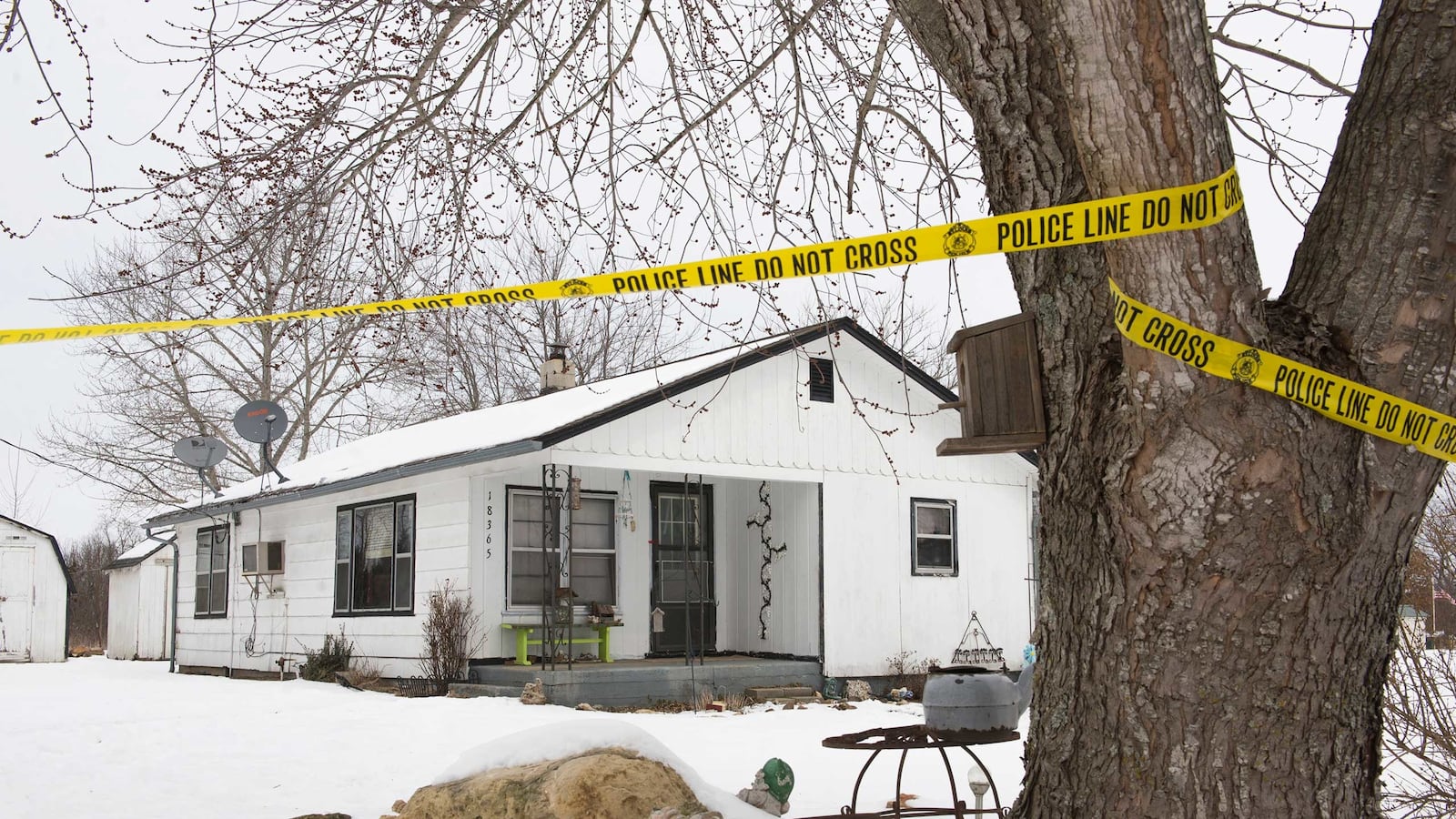 articles/2015/02/28/mass-murder-in-god-s-country/150228-glawe-missouri-mass-murder-tease_uferav