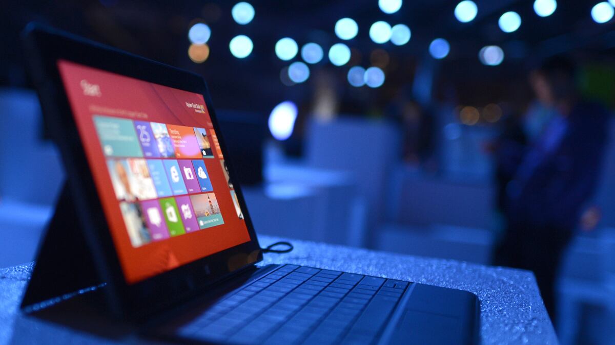 cheats/2012/12/24/retailers-report-slow-windows-8-sales/microsoft-surface-orders-cut-cheat_wvur0z