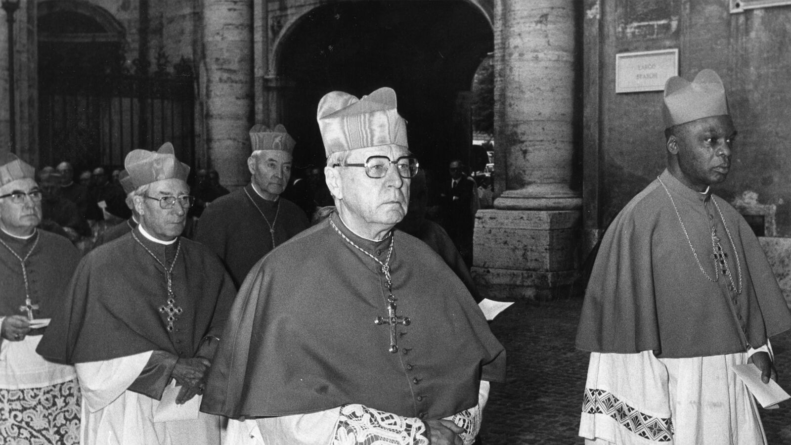 articles/2015/09/19/best-of-breslin-a-giggle-at-the-old-cardinals/150919-breslin-pope-tease_yhi27x