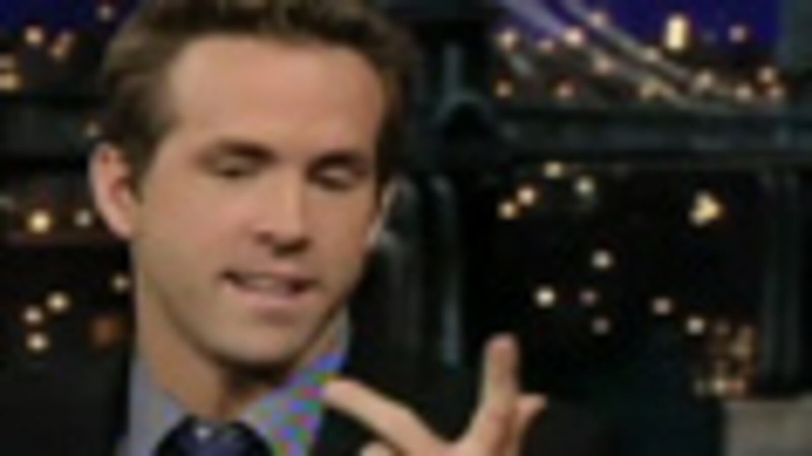 videos/2009/06/18/ryan-renoylds-weird-wedding-gift/letterman-reynolds-bees_32649_nb42zx