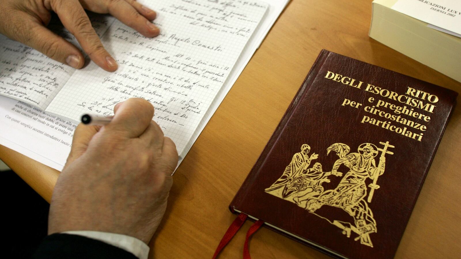 180224-vatican-exorcism-training-courses-cheat_mjd05q