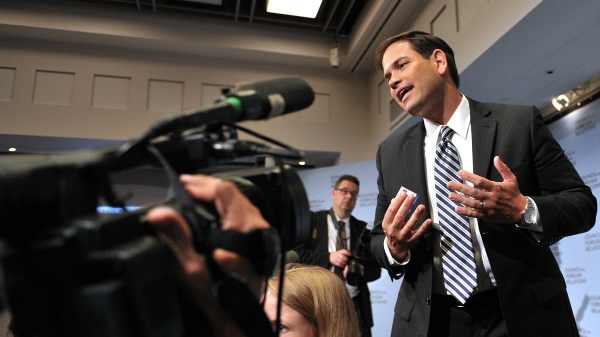 cheats/2012/06/09/cpac-wants-romney-rubio-ticket/marco-rubio-veep-cpac-cheat_hmcbv2