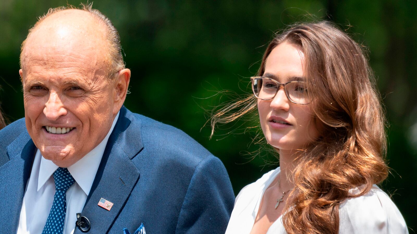 210830-Sollenberger-rudy-assistant-tease_aqk6gx