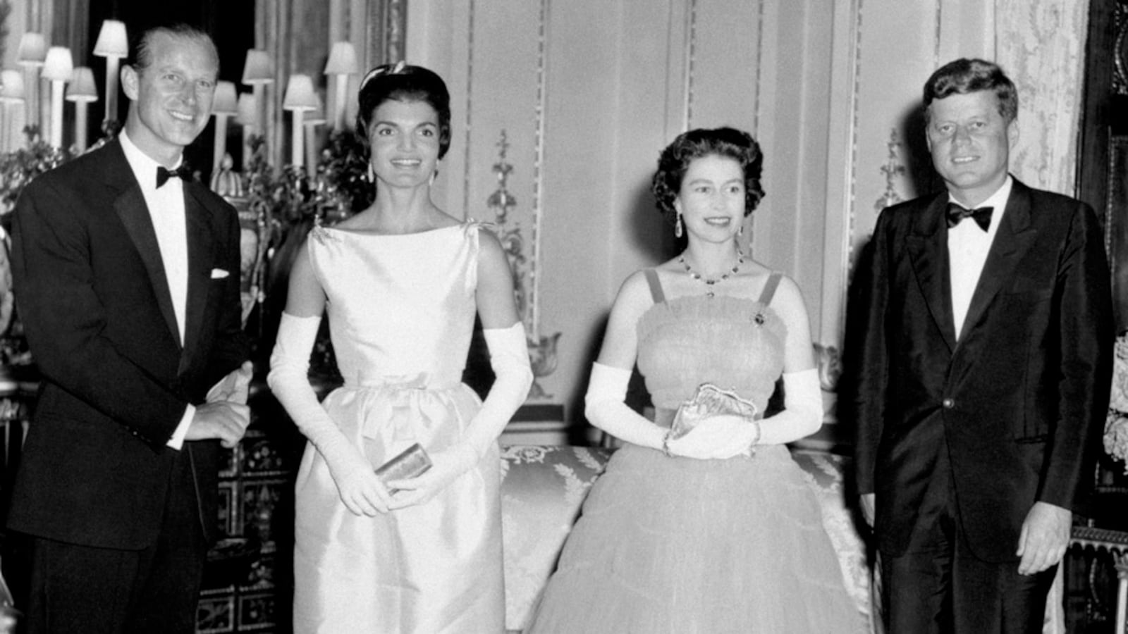 galleries/2011/04/20/queen-elizabeth/queen-released-photos-gal-1_kbuoh4
