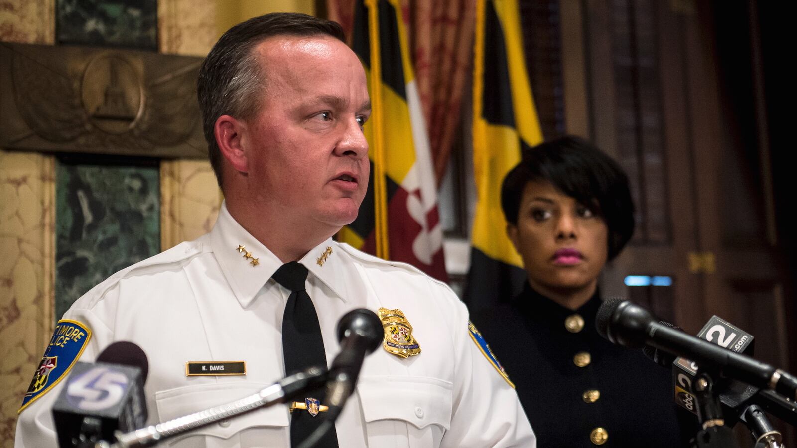 cheats/2015/09/27/freddie-gray-cop-he-needed-medical-help/150927-gray-cheat_k1n9xh