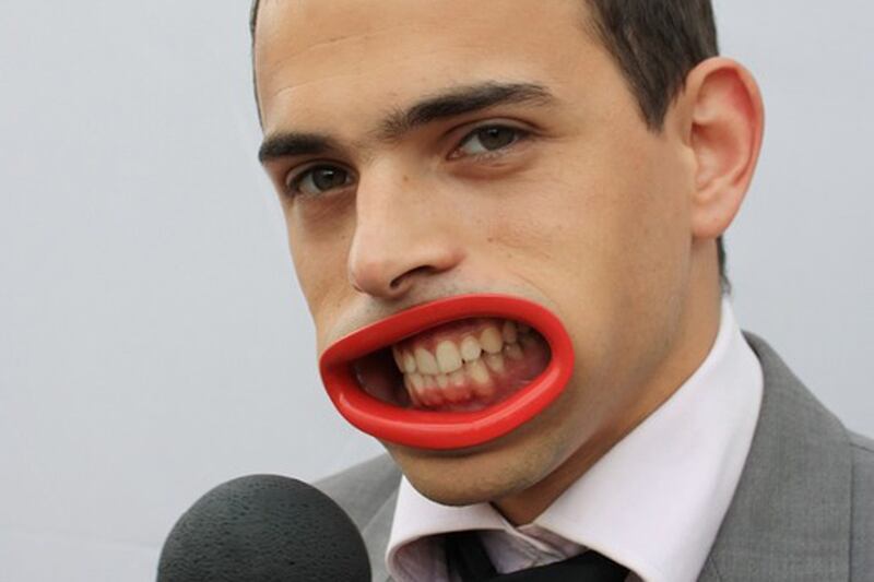 articles/2011/08/02/museum-of-modern-art-talk-to-me-exhibit-review/daily-pic-communication_uhls3x