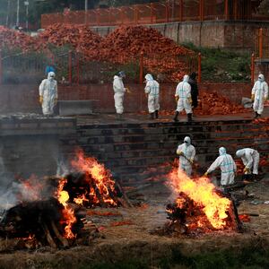 2021-05-05T063456Z_516620247_RC2I9N9IPMGF_RTRMADP_3_HEALTH-CORONAVIRUS-NEPAL_ydlsaj