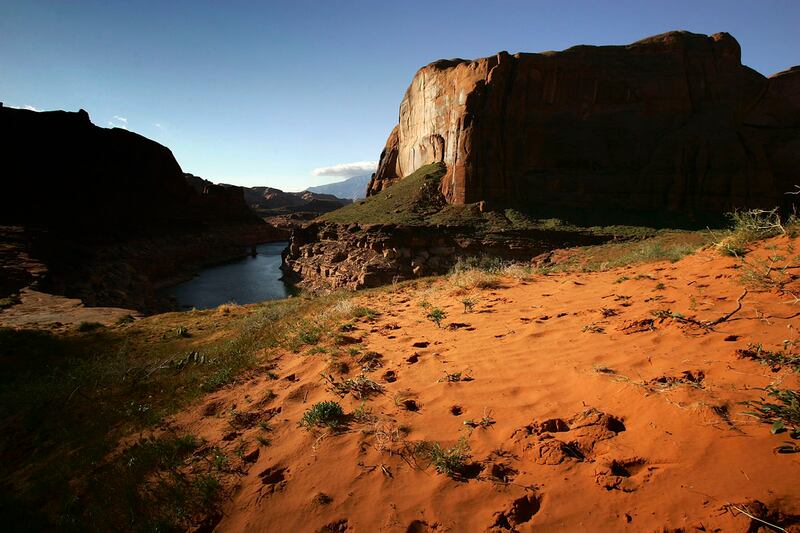 galleries/2012/07/19/the-13-thirstiest-states-from-arkansas-to-iowa/arizona-thirstiest-states_u4ko5u