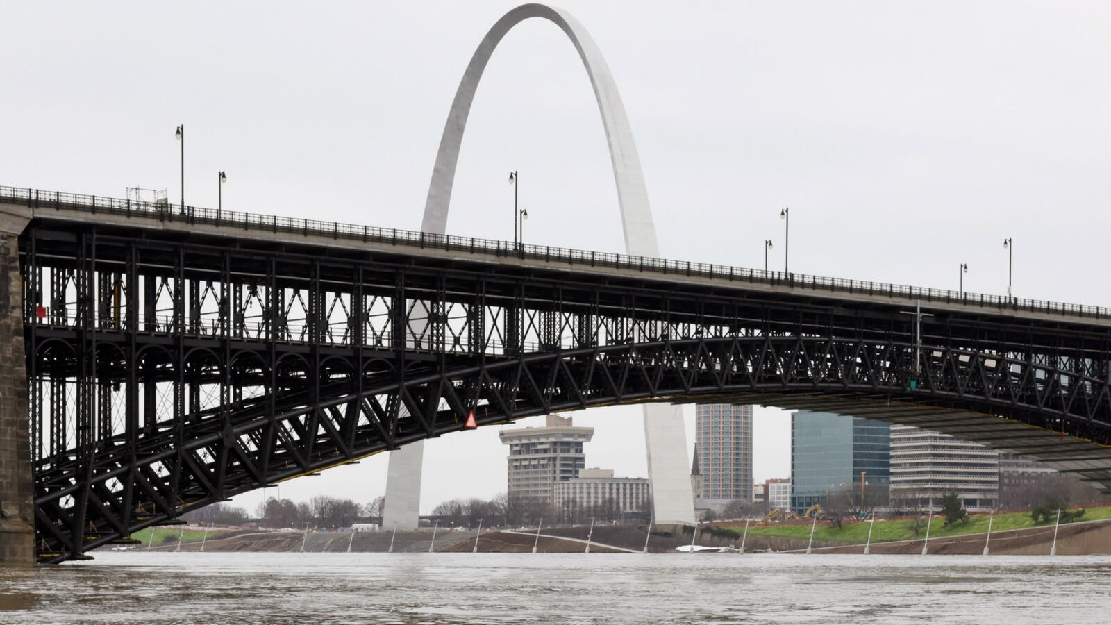 cheats/2016/01/07/missouri-bill-defines-lobbyist-lawmaker-sex-as-a-gift/160107-missouri-cheat_e8rubp