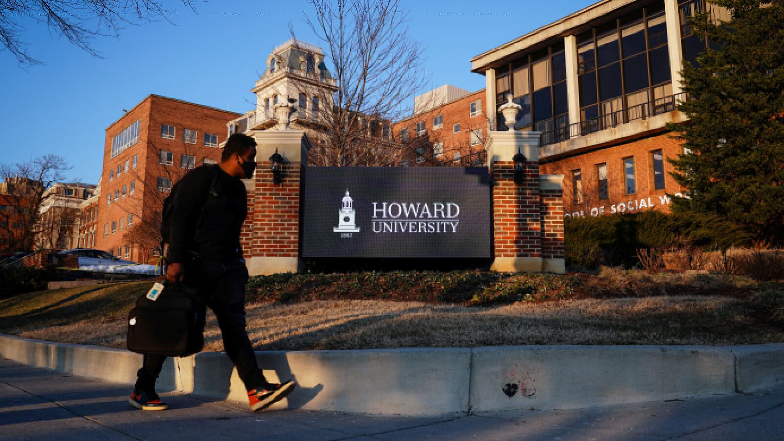 2022-01-31T231619Z_281426617_RC2KAS9VTAFU_RTRMADP_3_USA-RACE-COLLEGES_ap26te